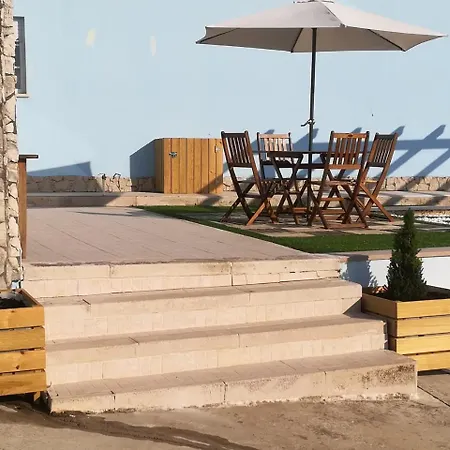 مزرعة للإقامة Quinta Vale Real